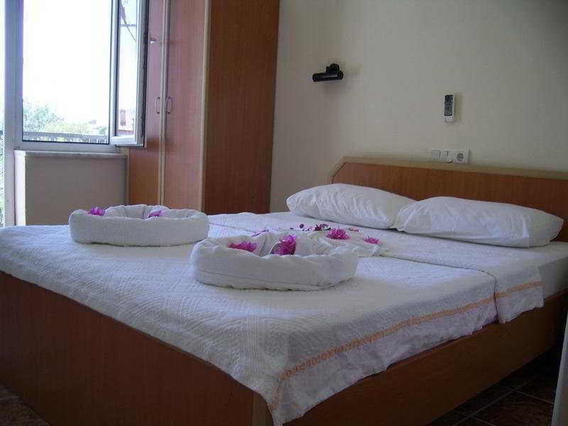 Junior Ozalp Hotel Dalyan Bagian luar foto